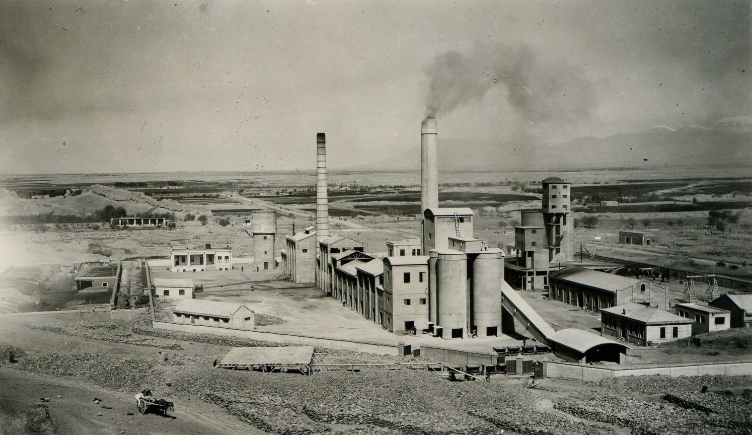 کارخانه سیمان‌سازی در تهران